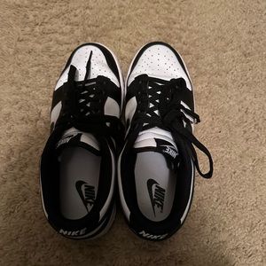 Women’s Nike dunk low top